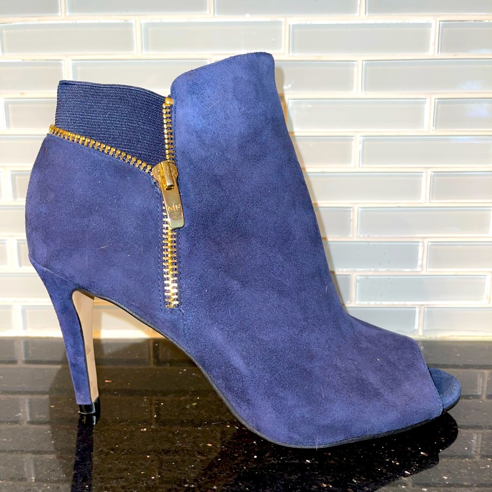 Marc Fisher blue suede peekaboo heels